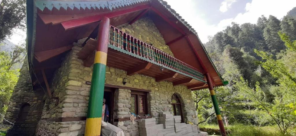 Rudrani Stays Jibhi Ngoại thất bức ảnh