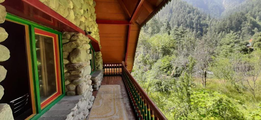 Rudrani Stays Jibhi Ngoại thất bức ảnh